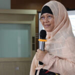 Narasumber acara, Ustadzah Ir Hj Emmy Khairani atau akrab dipanggil Ummu Khair - STP SD Khoiru Ummah sekolah tahfizh tahfidz unggulan terbaik penghafal Al Quran di Bandung