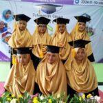 Lulusan Akhwat 2019/2020 - STP SD Khoiru Ummah sekolah tahfidz unggulan sekolah islam tahfizh terbaik bagus penghafal Al Quran di Bandung