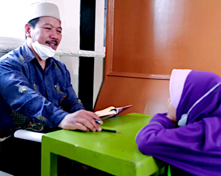 bahagia dalam ketaatan kepada Allah swt - - STP SD Khoiru Ummah sekolah tahfidz unggulan sekolah islam tahfizh terbaik bagus penghafal Al Quran di Bandung